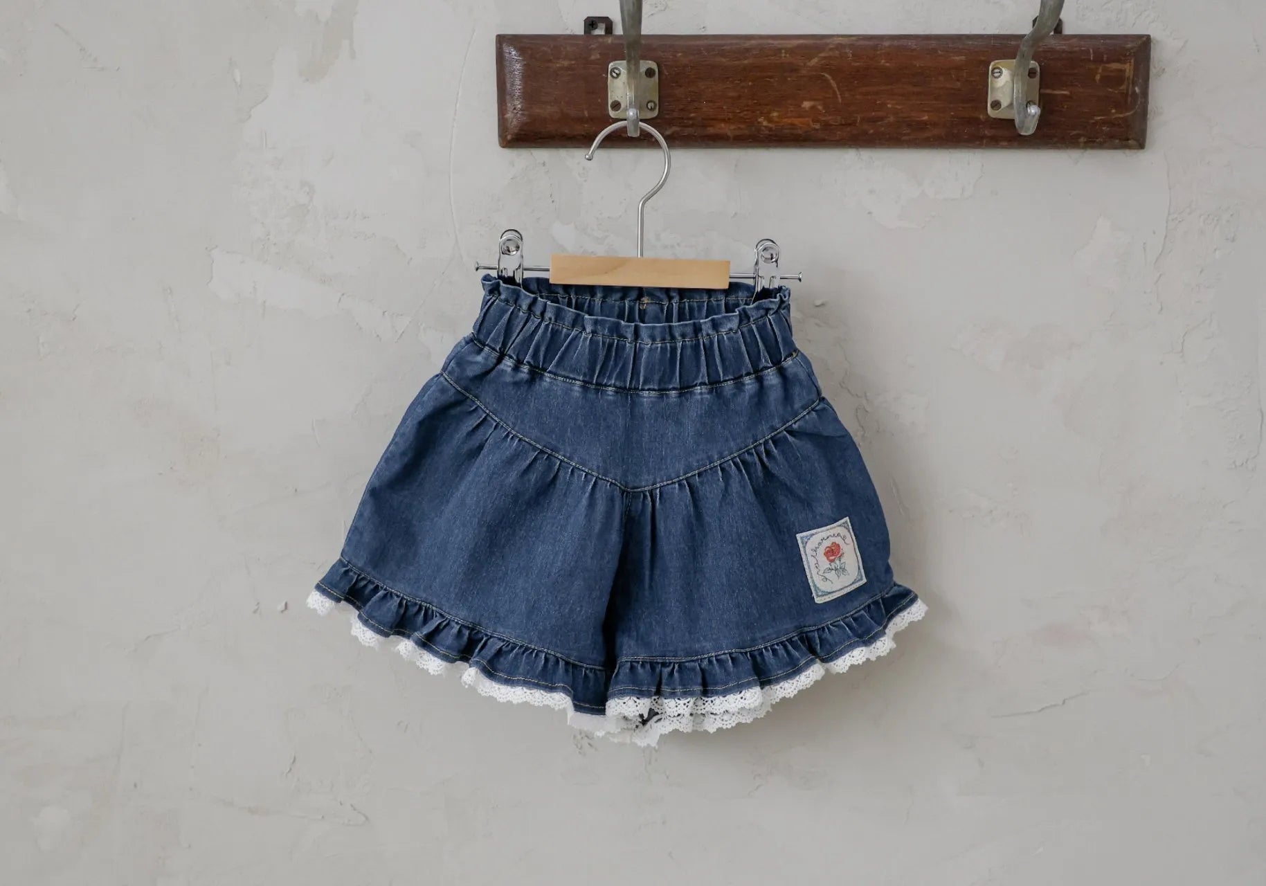 2026 flo Summer - 蕾絲荷葉邊牛仔短褲 2色 (80-135cm)