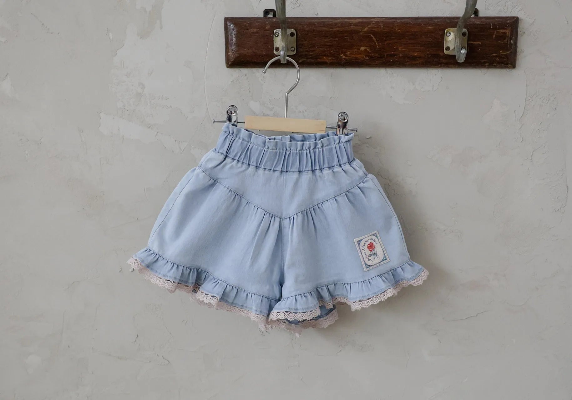 2026 flo Summer - 蕾絲荷葉邊牛仔短褲 2色 (80-135cm)
