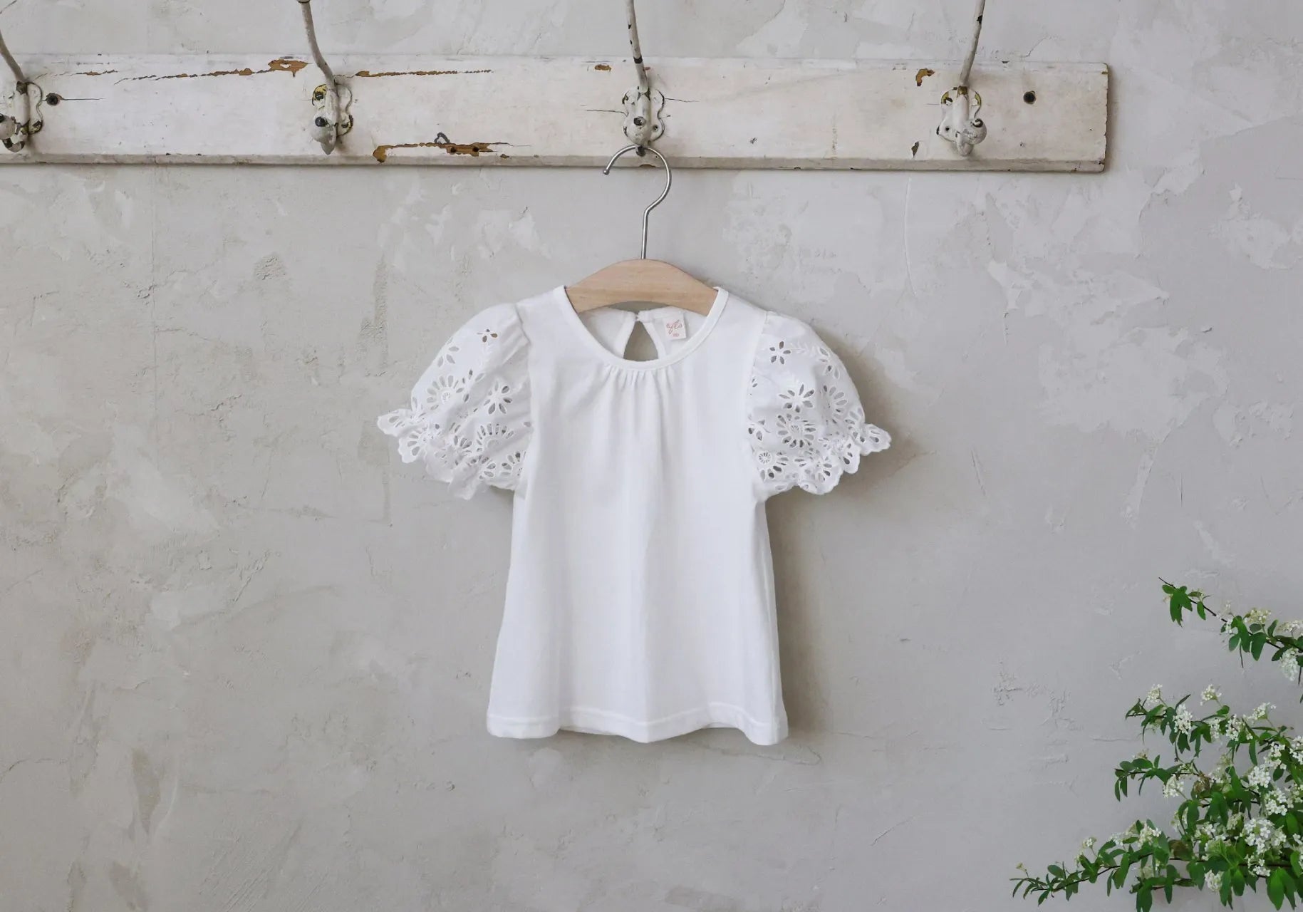 2026 flo Summer - 雕花蕾絲蓬袖短TEE 4色 (80-135cm)