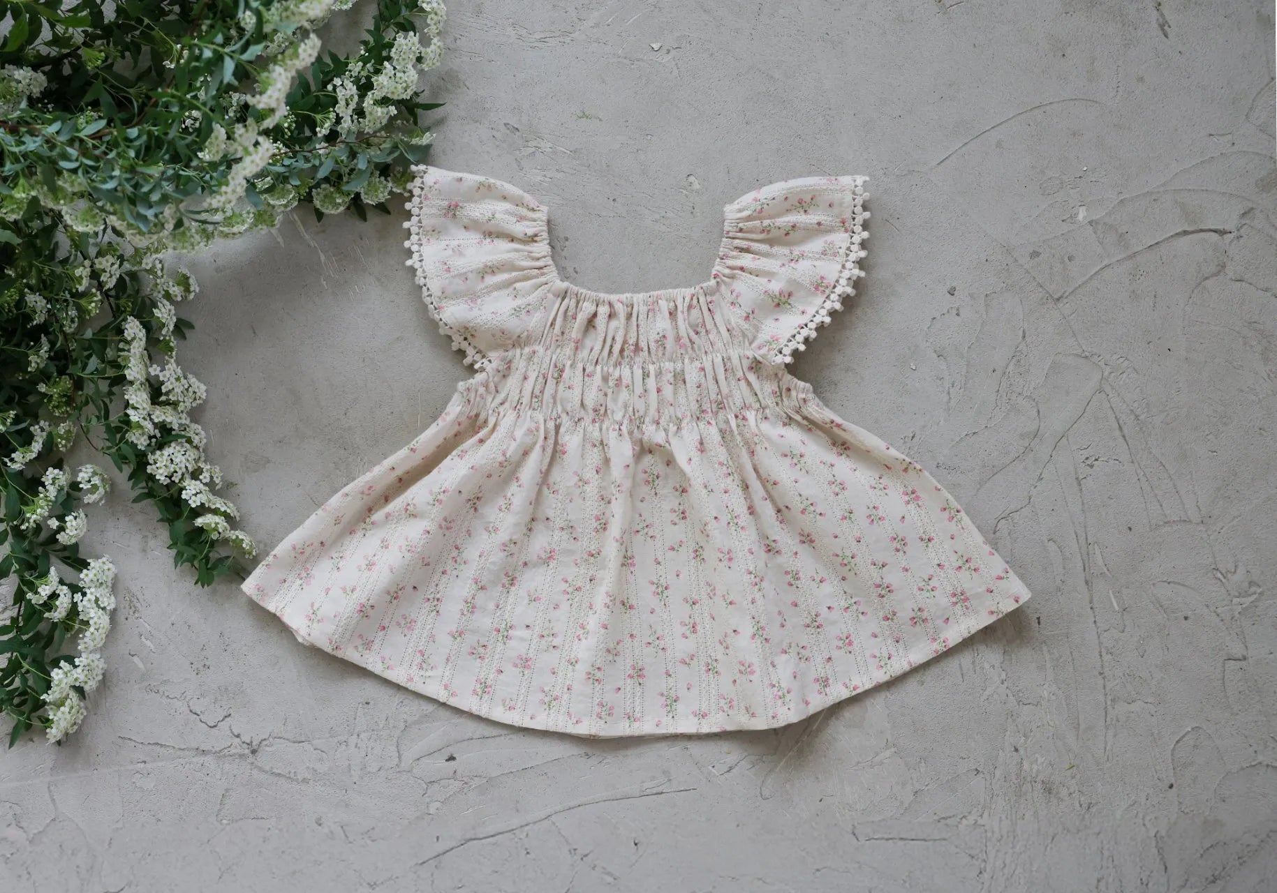 2026 flo Summer - 花花蕾絲荷葉邊娃娃上衣 2色 (80-135cm)