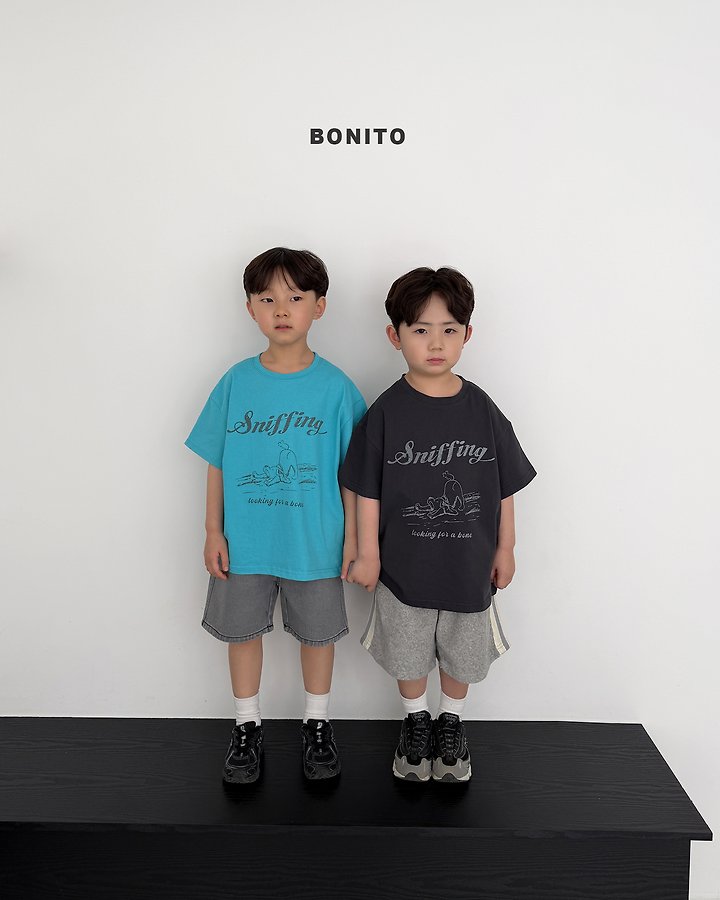 2026 Bonito Summer - sniffing tee