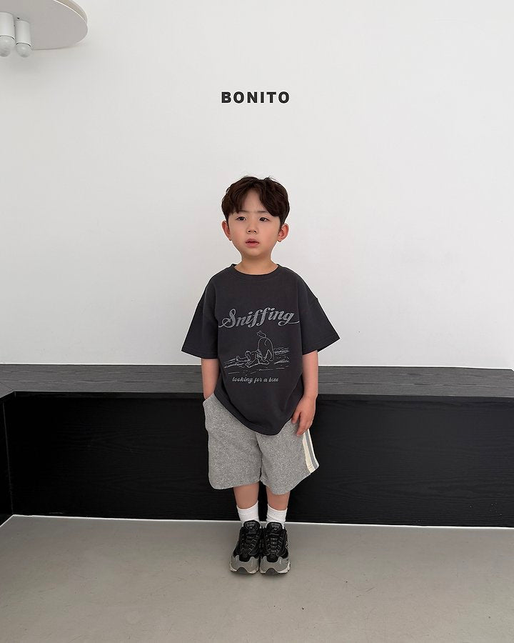 2026 Bonito Summer - sniffing tee